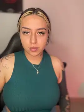 VeloraVyxen  online show from 11/26/25, 01:27