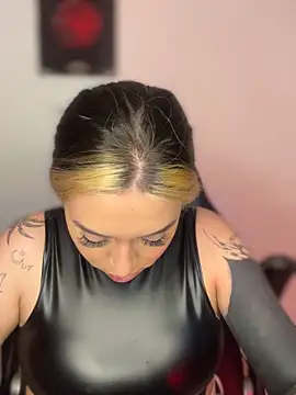 VeloraVyxen  online show from 12/03/25, 01:50