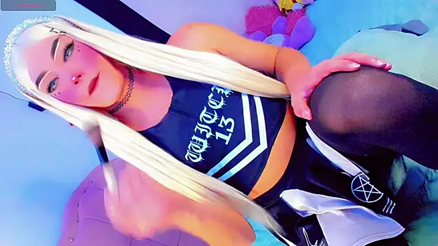 Shiaki 04 online show from 06/13/26, 04:43