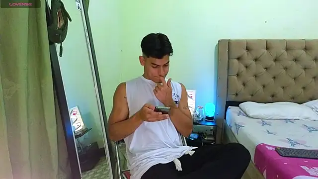 blorelopez online show from 02/05/26, 01:12