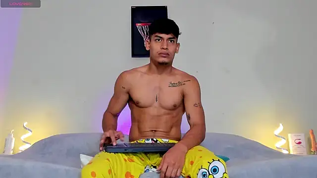 blorelopez online show from 04/05/26, 01:29