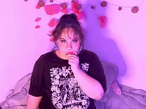 Snapshot of kathleenCosmicVice chatting on 06/05/26, 11:54 kathleenCosmicVice online show from 06/05/26, 11:54
