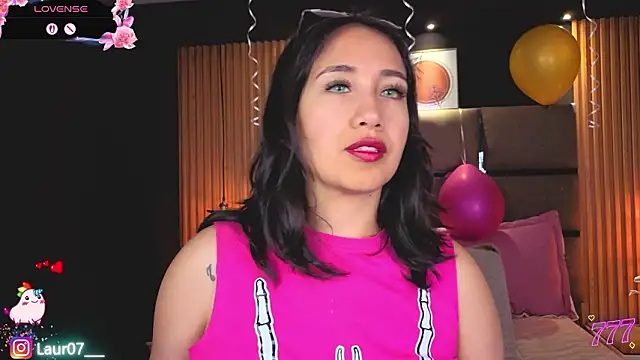 Lauroberts7 online show from 03/16/26, 03:47