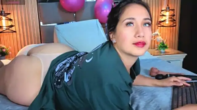 Lauroberts7 online show from 03/13/26, 03:33