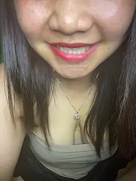 Snapshot of Sunset-yll chatting on 05/19/26, 01:56 Sunset-yll online show from 05/19/26, 01:56