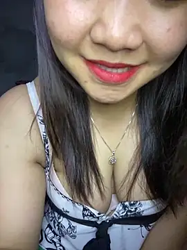 Snapshot of Sunset-yll chatting on 05/08/26, 01:15 Sunset-yll online show from 05/08/26, 01:15