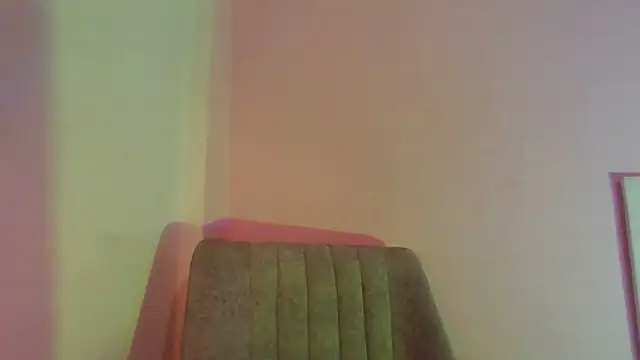 Snapshot of Behla_Rouseh3_ chatting on 05/30/26, 10:04 Behla Rouseh3 online show from 05/30/26, 10:04