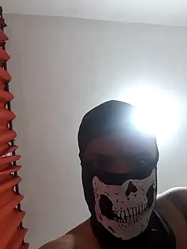 Claudioxavier2 online show from 05/17/26, 05:29