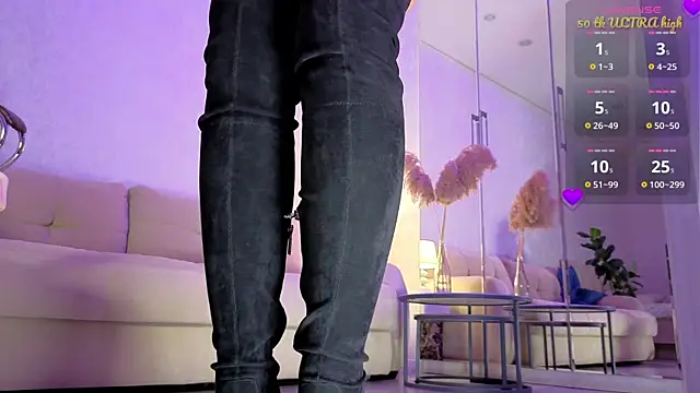   Fox   online show from 11/03/25, 05:05