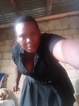 Snapshot of thicktee724 chatting on 11/19/25, 08:03 thicktee724 online show from 11/19/25, 08:03