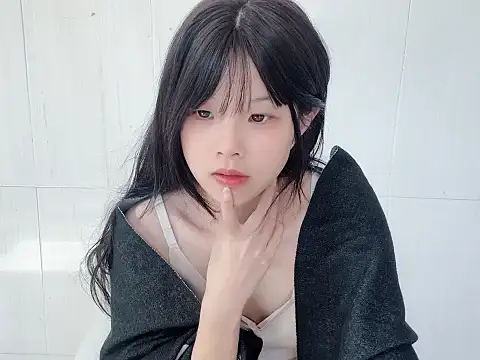 bunny-- online show from 11/28/25, 04:45