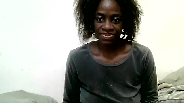BrunetteNaomi8 online show from 05/10/26, 07:56