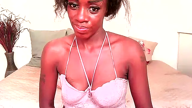 BrunetteNaomi8 online show from 03/09/26, 12:09