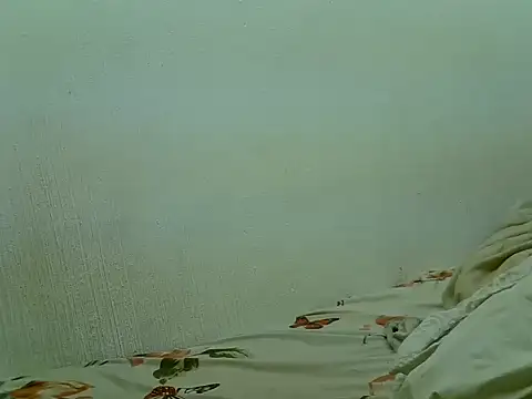 BrunetteNaomi8 online show from 11/25/25, 07:58