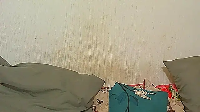 BrunetteNaomi8 online show from 04/03/26, 02:34