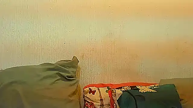 BrunetteNaomi8 online show from 04/25/26, 08:06