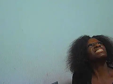 BrunetteNaomi8 online show from 04/09/26, 08:04