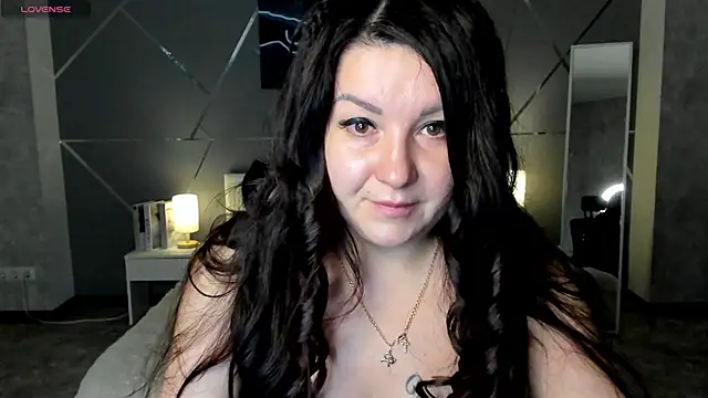 still  her online show from 12/05/25, 01:05