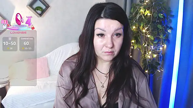 still  her online show from 01/08/26, 01:33