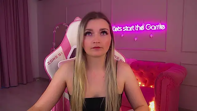 AnnyRaii online show from 12/16/25, 06:39