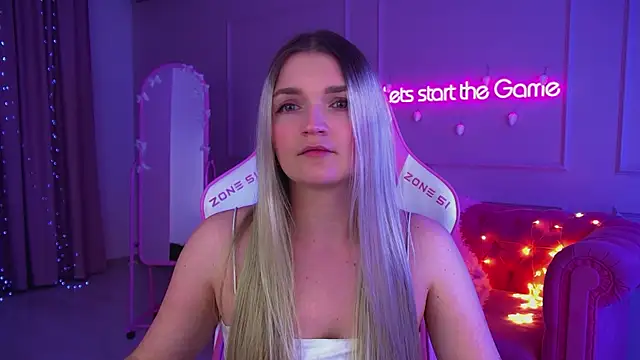 AnnyRaii online show from 12/05/25, 06:28