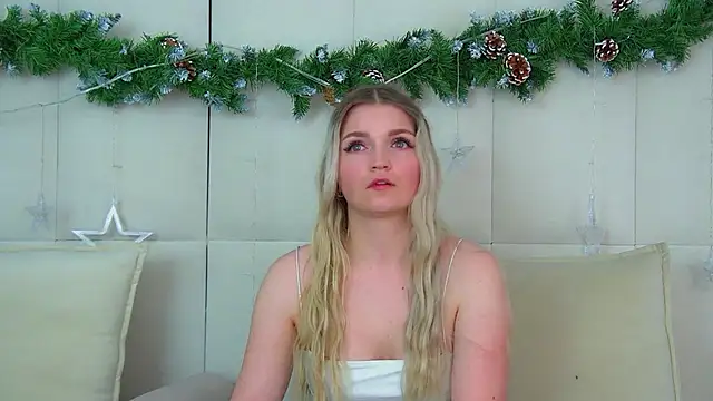 AnnyRaii online show from 12/22/25, 06:24