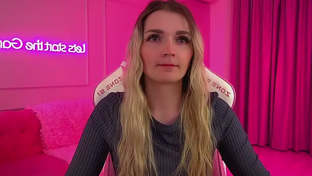 Snapshot of AnnyRaii chatting on 02/07/26, 06:27 AnnyRaii online show from 02/07/26, 06:27