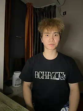 Juhone online show from 04/12/26, 03:26