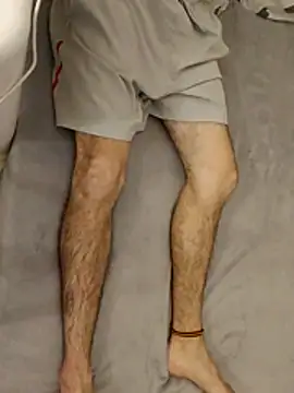 Snapshot of LariBodyMagic chatting on 11/21/25, 11:26 LariBodyMagic online show from 11/21/25, 11:26