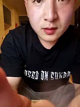 xiaowei2563 online show from 04/23/26, 01:13