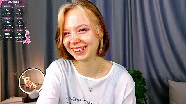 Snapshot of UmbraVelour chatting on 02/12/26, 01:11 UmbraVelour online show from 02/12/26, 01:11