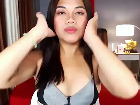 LadyMatriarch online show from 04/15/26, 04:07