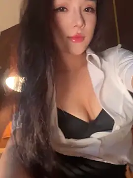 Snapshot of mammam520 chatting on 11/26/25, 01:22 mammam520 online show from 11/26/25, 01:22