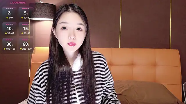 Snapshot of mammam520 chatting on 12/19/25, 02:30 mammam520 online show from 12/19/25, 02:30