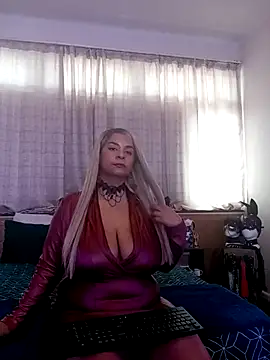 LaReineCleo online show from 05/11/26, 10:16