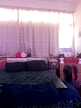 LaReineCleo online show from 02/11/26, 12:05