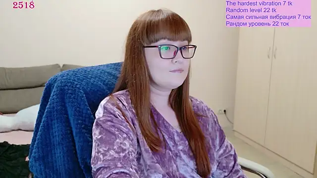 Snapshot of Foxy-lady chatting on 05/26/26, 07:01 Foxy-lady online show from 05/26/26, 07:01