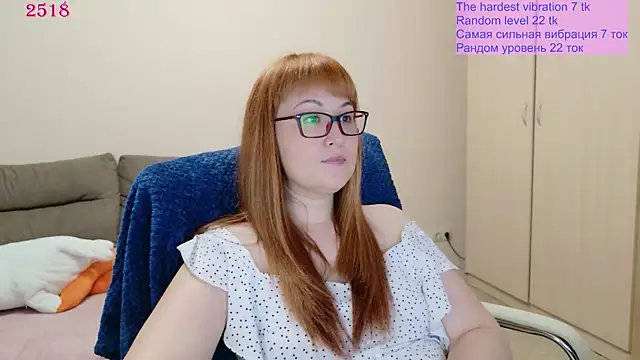 Snapshot of Foxy-lady chatting on 06/24/26, 02:04 Foxy-lady online show from 06/24/26, 02:04