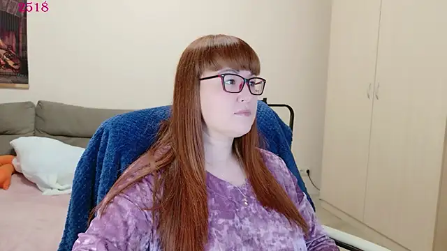 Snapshot of Foxy-lady chatting on 04/23/26, 01:24 Foxy-lady online show from 04/23/26, 01:24
