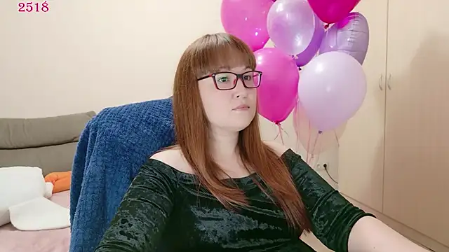 Snapshot of Foxy-lady chatting on 05/30/26, 01:06 Foxy-lady online show from 05/30/26, 01:06