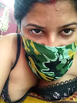 Snapshot of pinkisengupta chatting on 11/28/25, 06:13 pinkisengupta online show from 11/28/25, 06:13