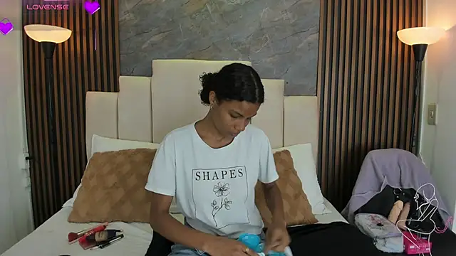 catiusca reyes 03 online show from 03/17/26, 02:31