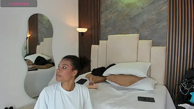 catiusca reyes 03 online show from 04/15/26, 07:58