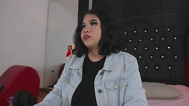 Amanda Mooree online show from 04/14/26, 04:28