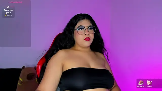 Amanda Mooree online show from 11/29/25, 09:42