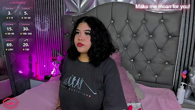Amanda Mooree online show from 05/20/26, 03:58