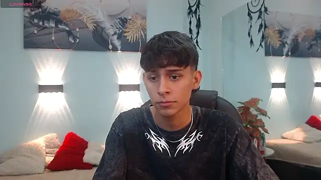 Snapshot of DraxBlade09 chatting on 02/03/26, 01:05 DraxBlade09 online show from 02/03/26, 01:05