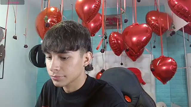 Snapshot of DraxBlade09 chatting on 02/16/26, 08:18 DraxBlade09 online show from 02/16/26, 08:18