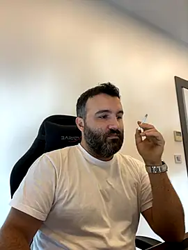 Snapshot of Yasinozturk3232 chatting on 11/21/25, 08:46 Yasinozturk3232 online show from 11/21/25, 08:46