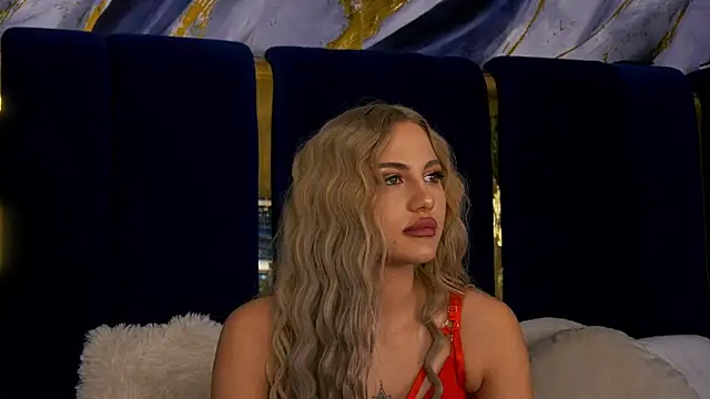 Chloe GraceeX online show from 12/15/25, 10:26